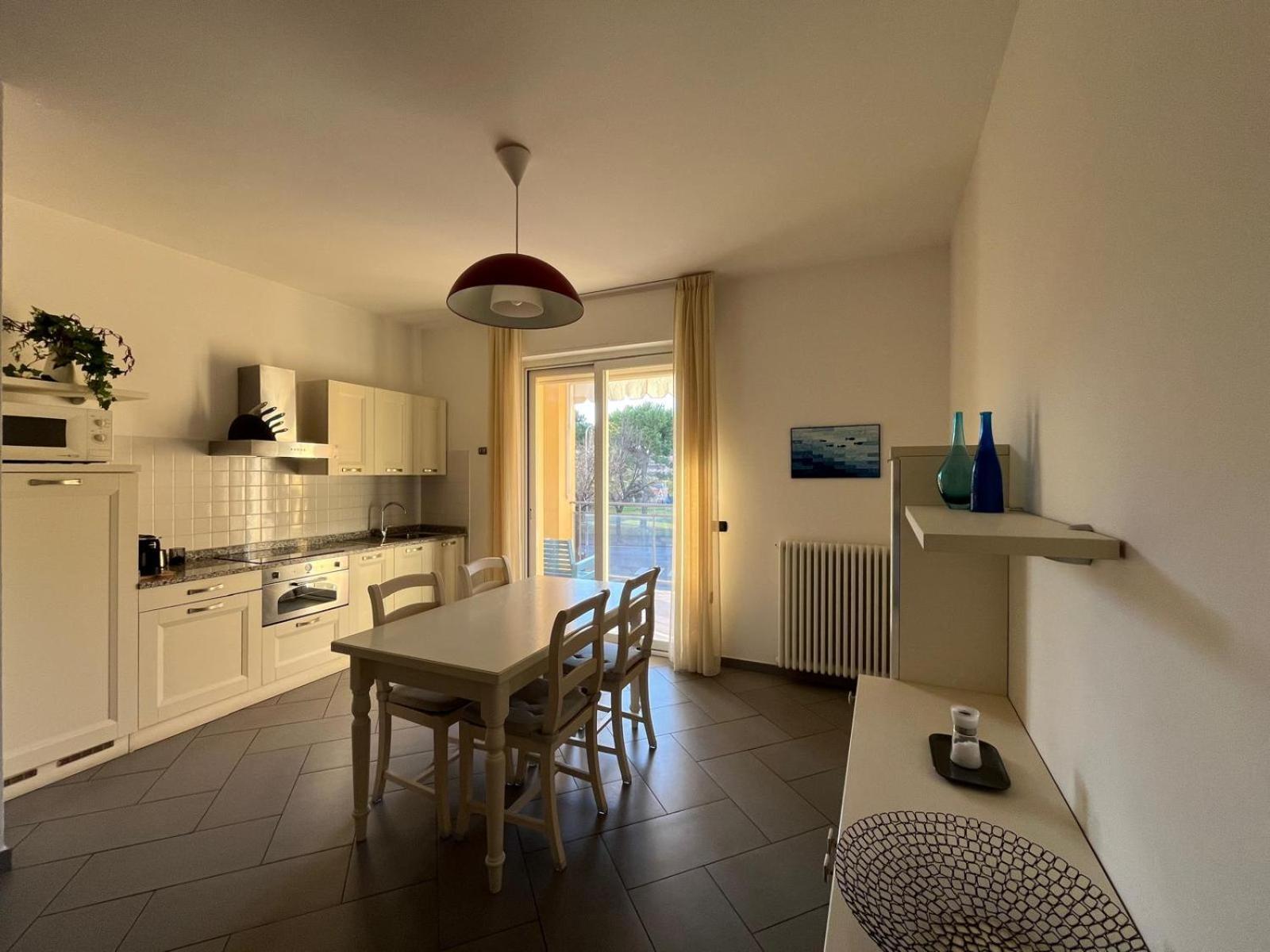 Dea Apartments Альбенга Экстерьер фото